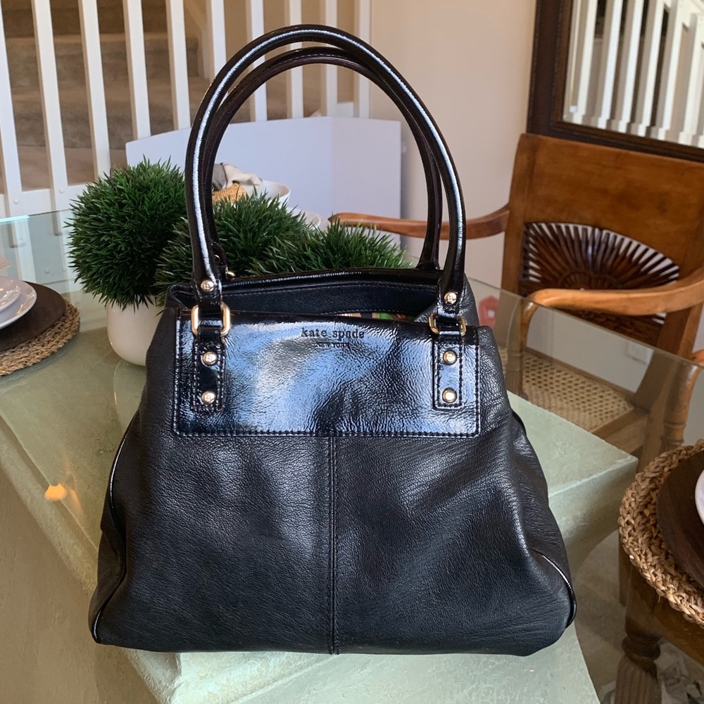 Authentic Kate Spade ♠️ leather shoulder frame bag